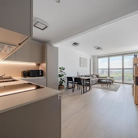 Eurovea Tower Danube View Free Parking * 브라티슬라바