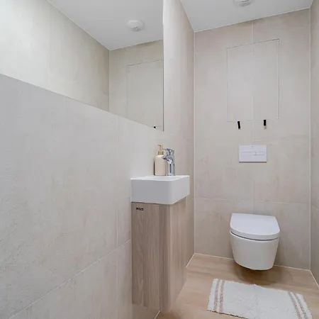 아파트 Eurovea Tower Danube View Free Parking 브라티슬라바